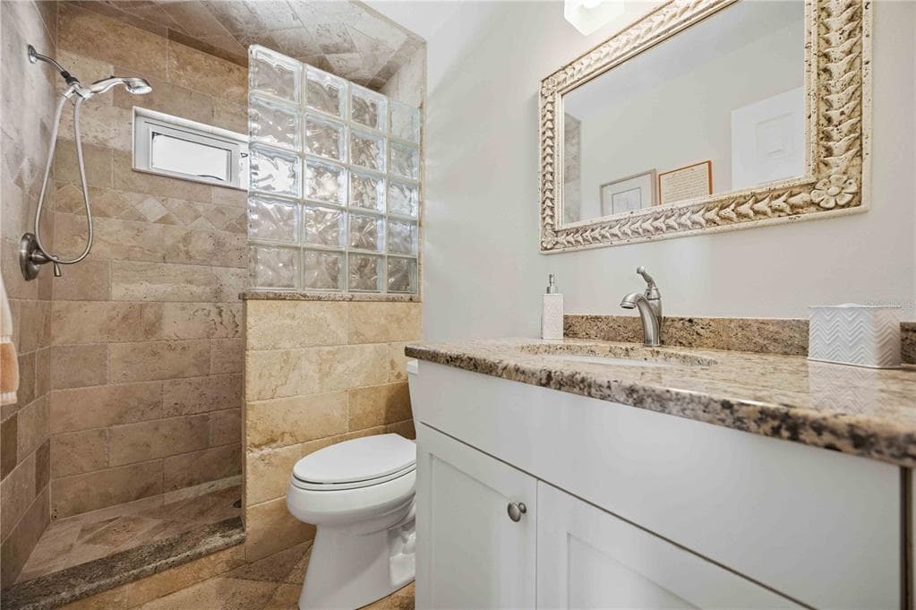 6005 MIDNIGHT PASS ROAD N4 photo 22
