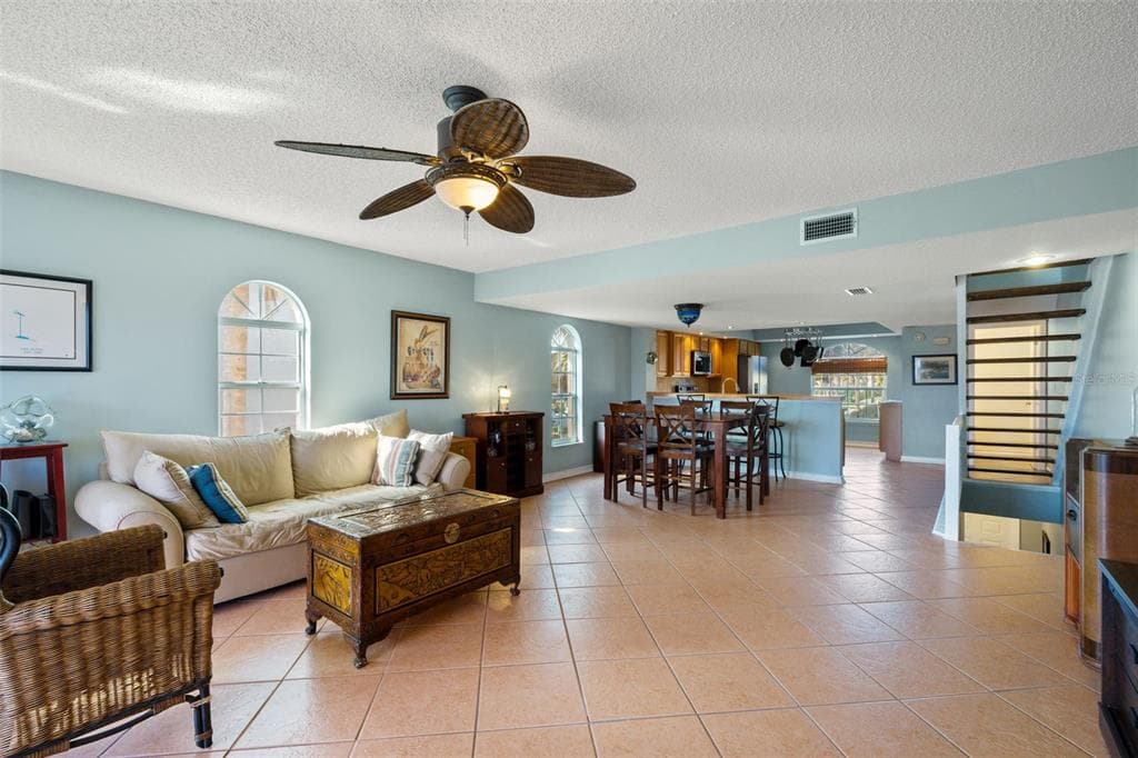 637 PINELLAS BAYWAY S 111 photo 23