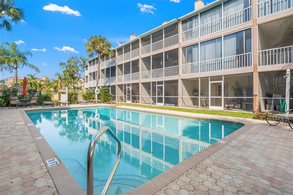 637 PINELLAS BAYWAY S #111 3