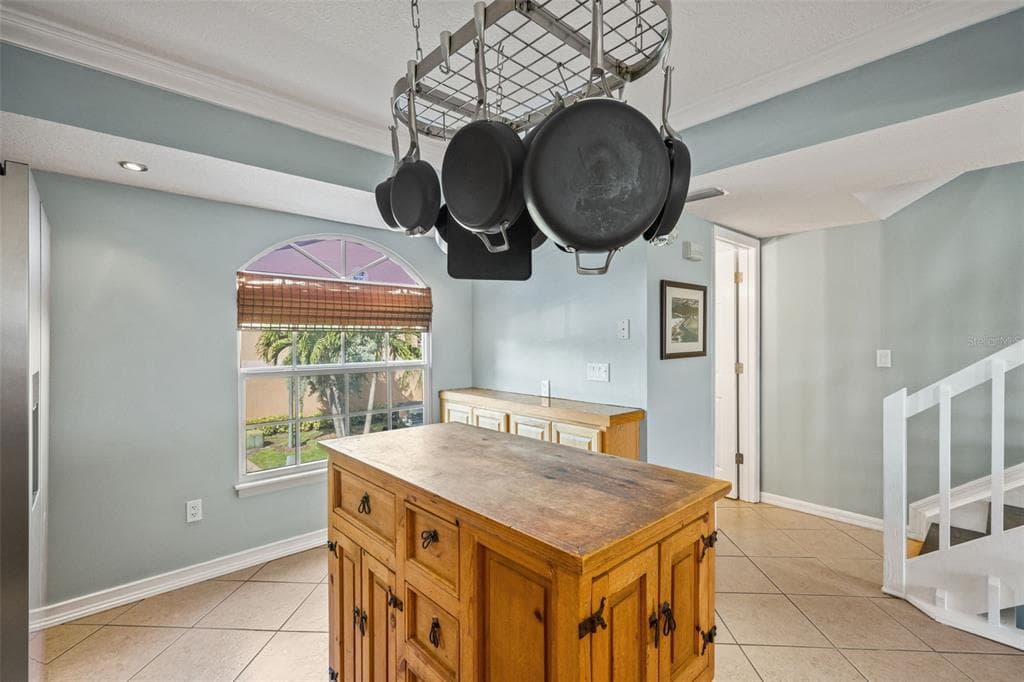 637 PINELLAS BAYWAY S 111 photo 14