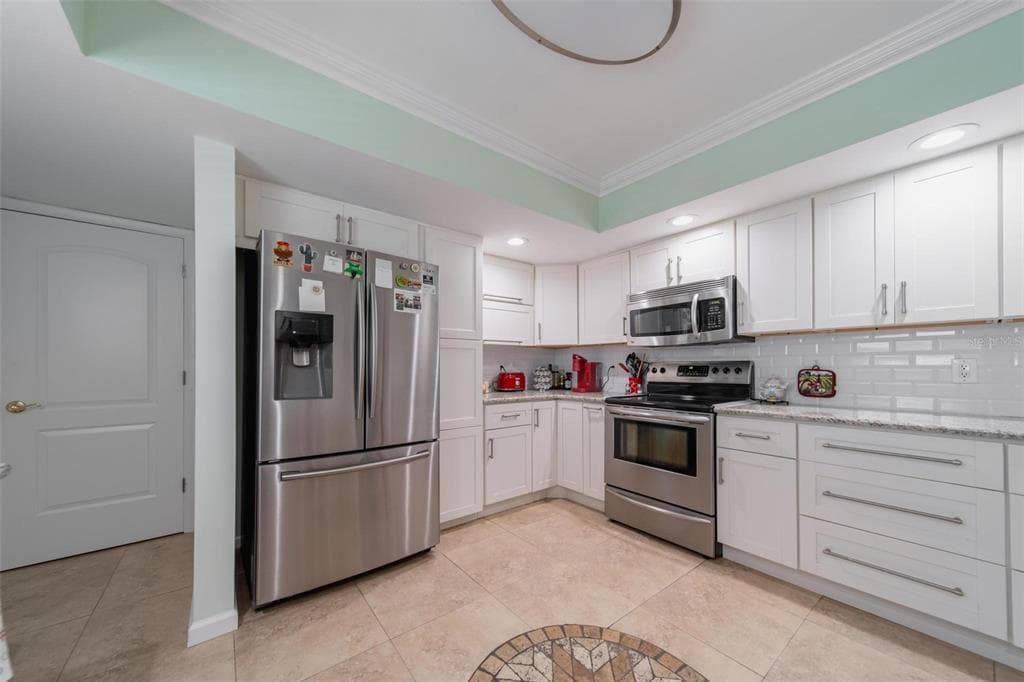 5020 BRITTANY DRIVE S 324 photo 13