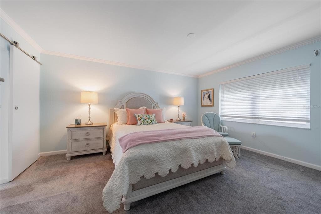 5020 BRITTANY DRIVE S 324 photo 17