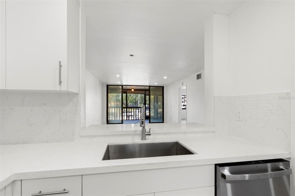 1802 MARINER DRIVE 21 photo 10