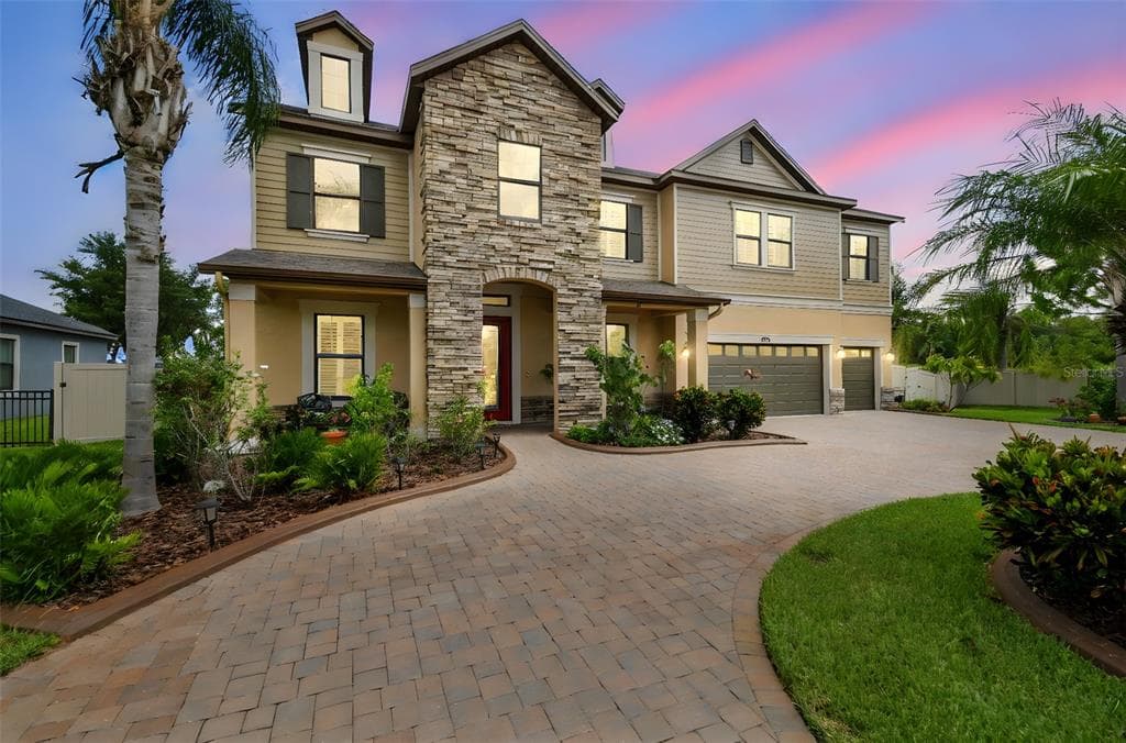 2566 LAKE MANOR DRIVE 1