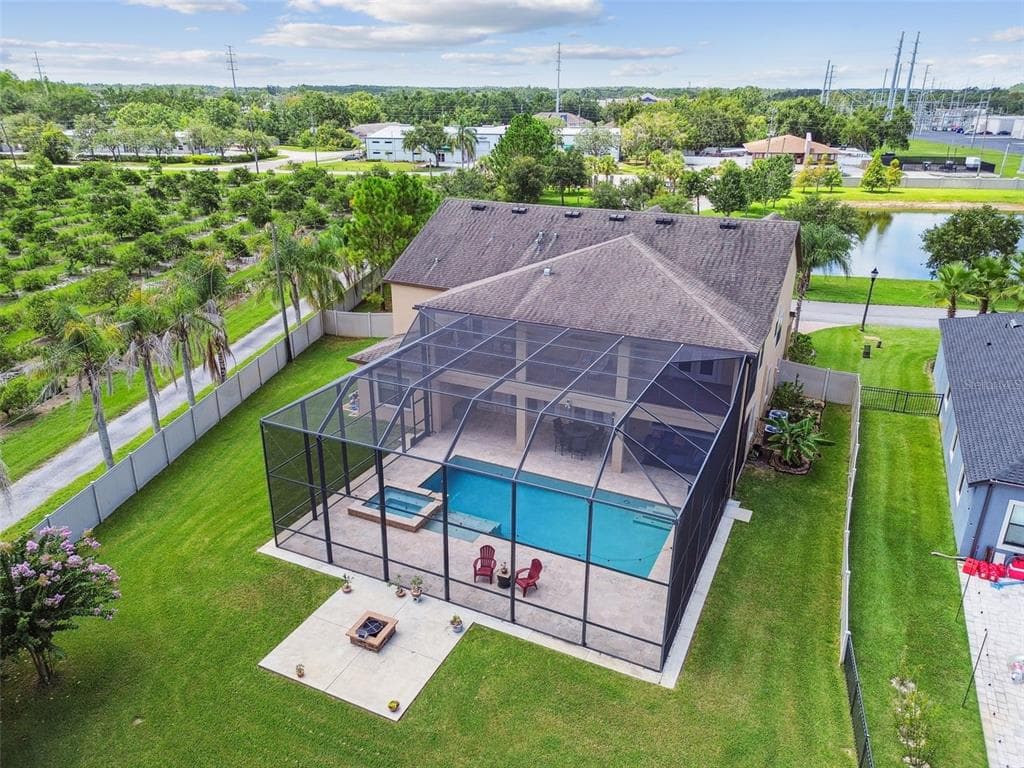 2566 LAKE MANOR DRIVE 4