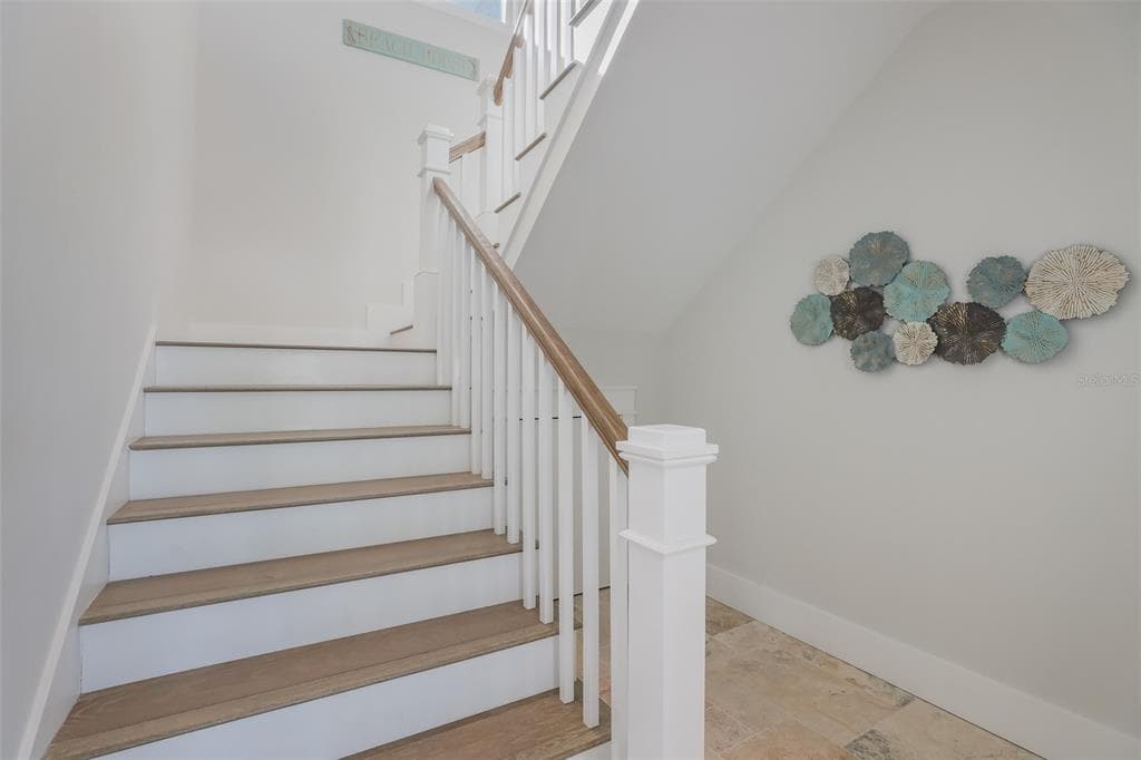 50 N SHORE DRIVE photo 17