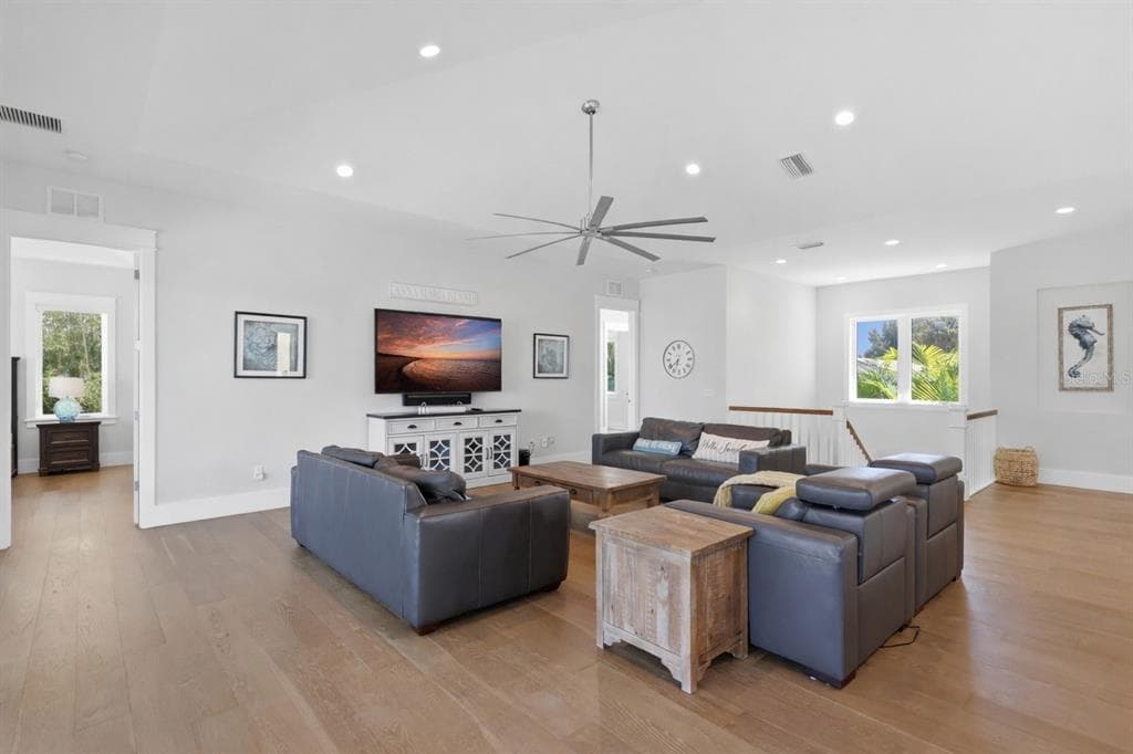 50 N SHORE DRIVE photo 10