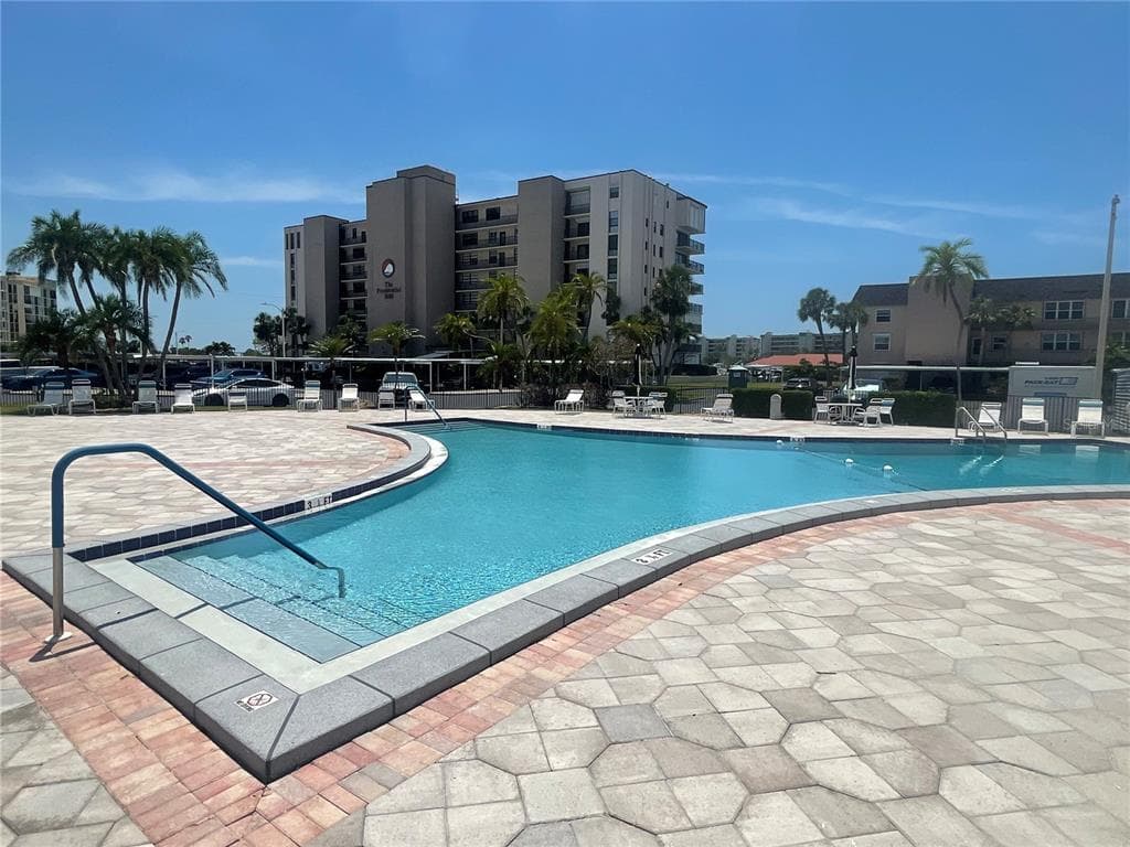 7910 SUN ISLAND DRIVE S 203 photo 9