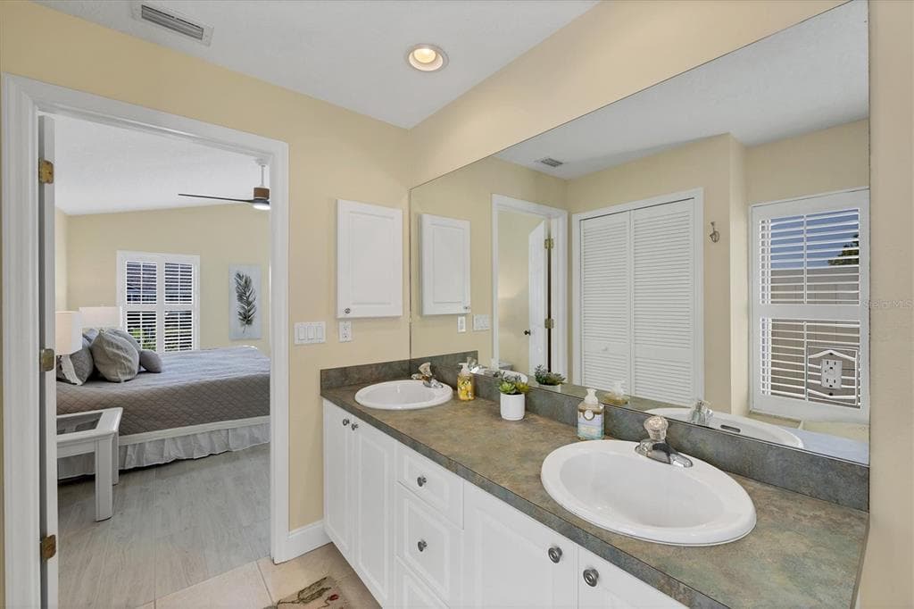 139 INLETS BOULEVARD 139 photo 16