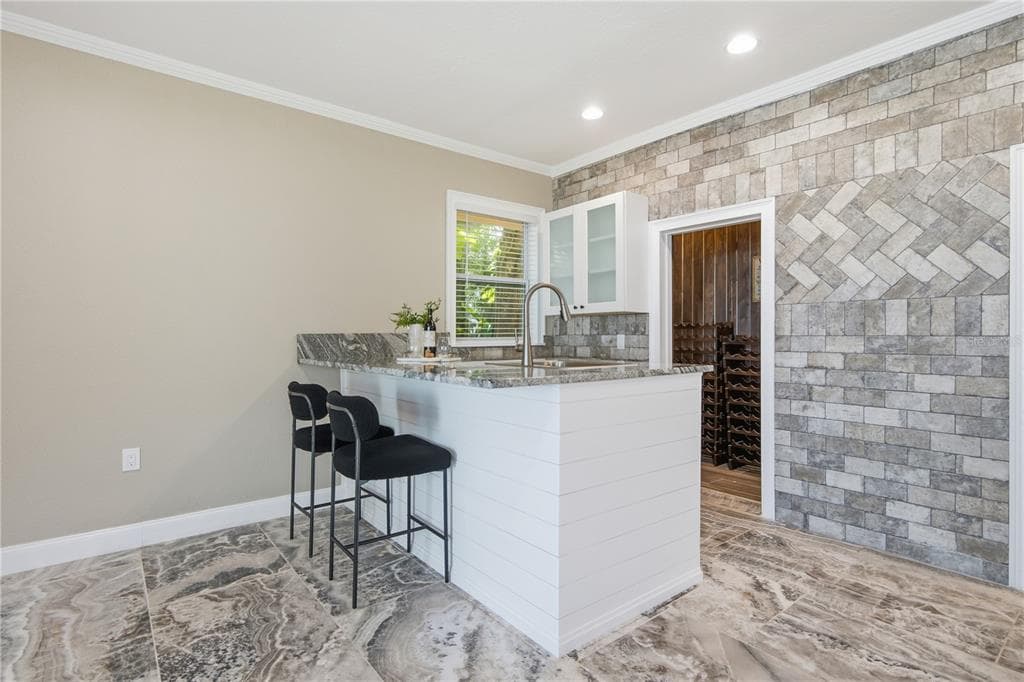 302 SHORE DRIVE photo 16