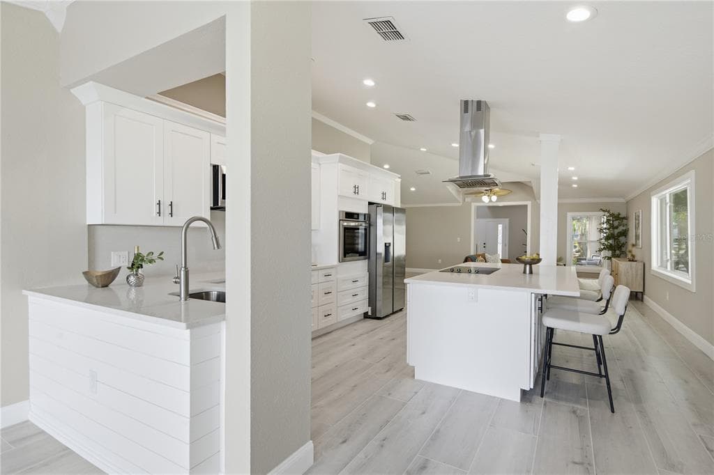 302 SHORE DRIVE photo 7