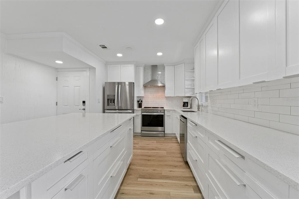 8806 BAY POINTE DRIVE 206 photo 12