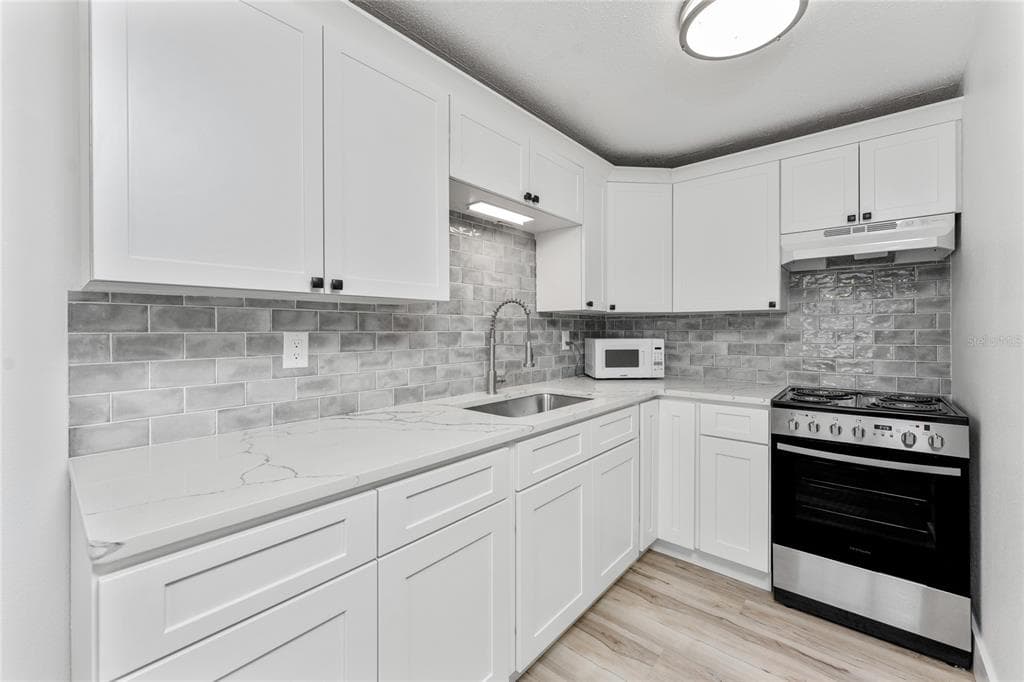 470 S MCCALL ROAD 10 photo 16