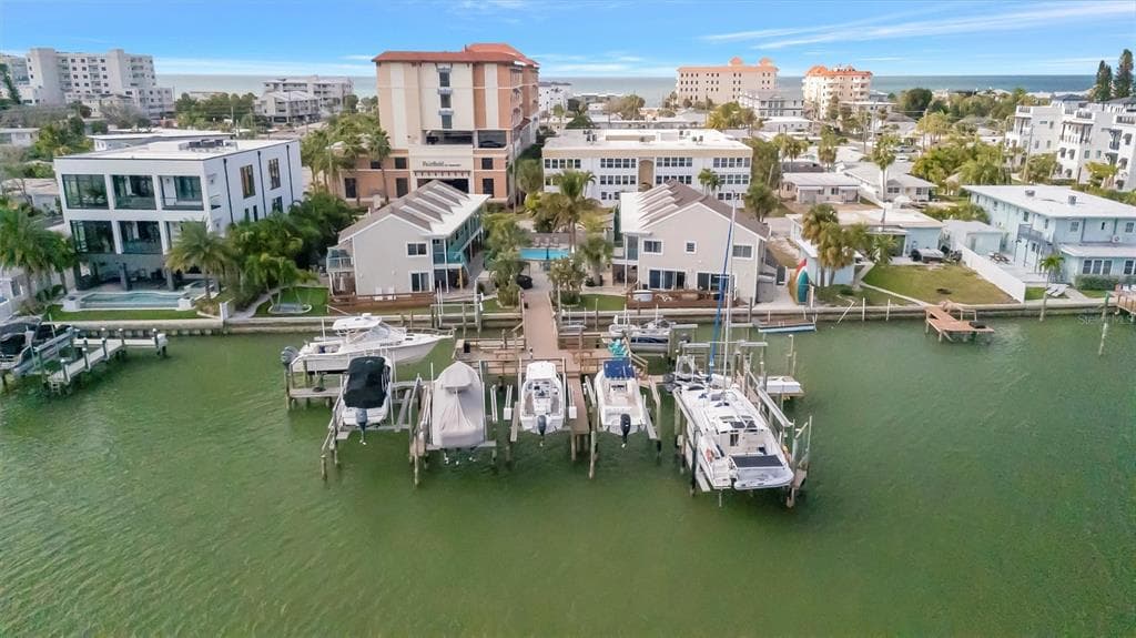 673 BAY ESPLANADE #204 2