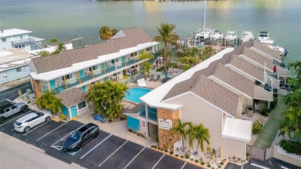 673 BAY ESPLANADE #204 4
