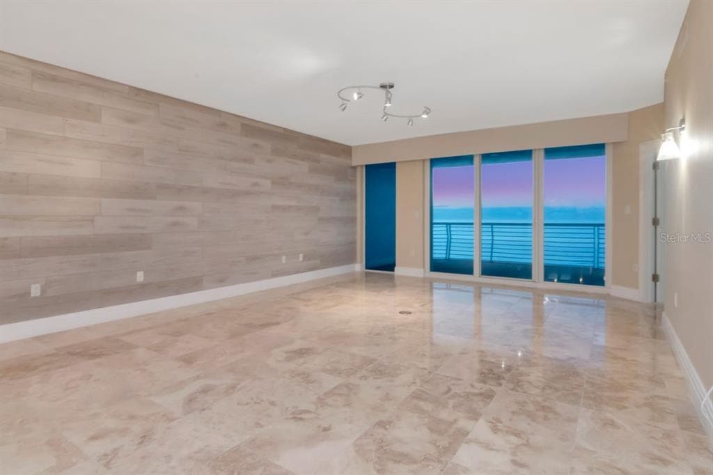 1350 GULF BOULEVARD 703 photo 6