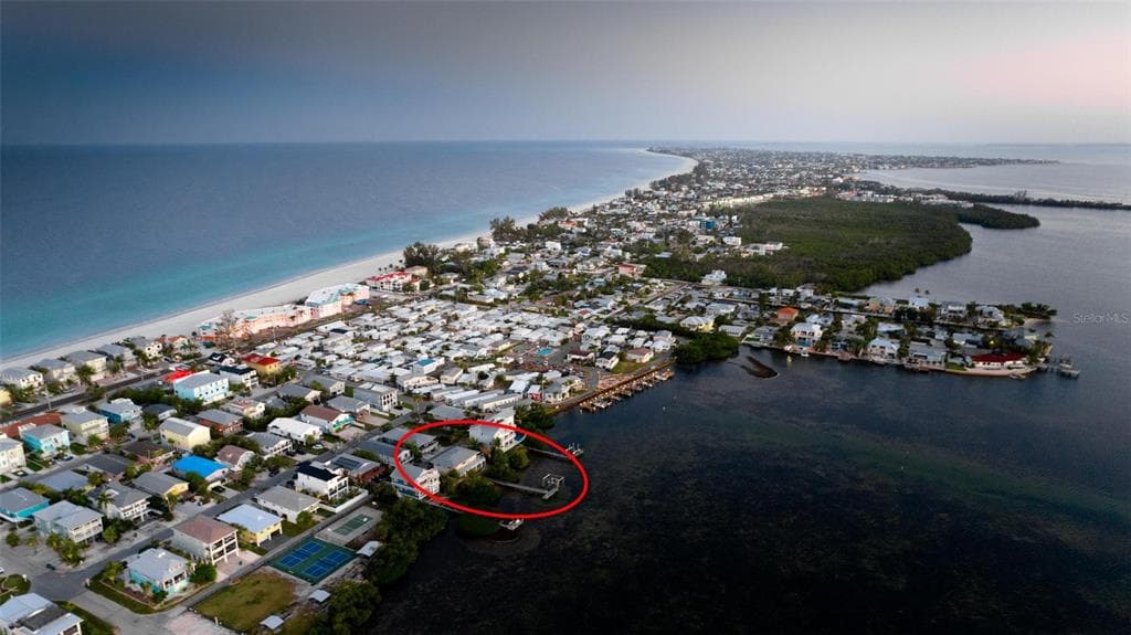 2512 AVENUE A photo 16