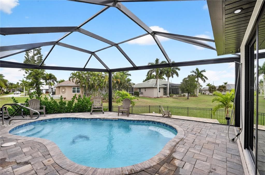 609 MONACO DRIVE photo 3