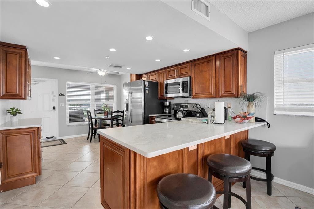5445 GULF BOULEVARD PH1 photo 13