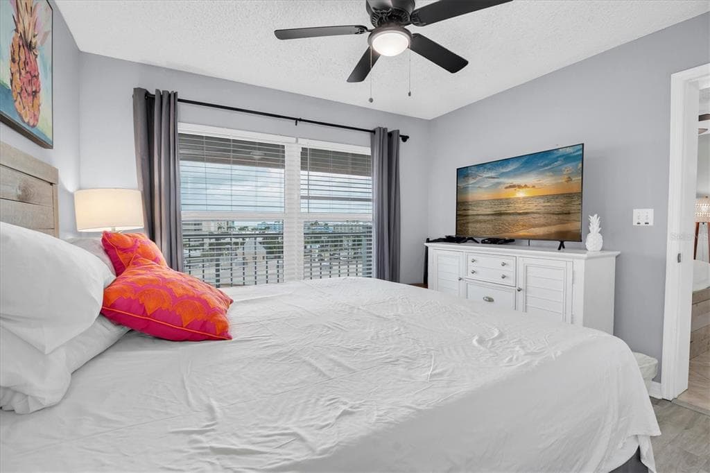 5445 GULF BOULEVARD PH1 photo 24