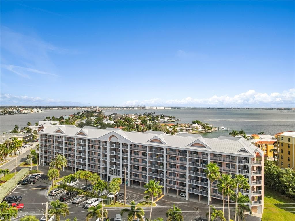 5445 GULF BOULEVARD #PH1 4