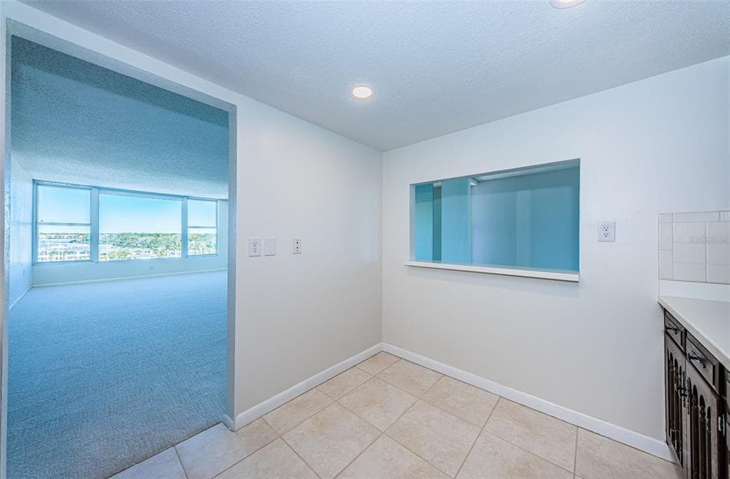 634 EDGEWATER DRIVE 849 photo 18