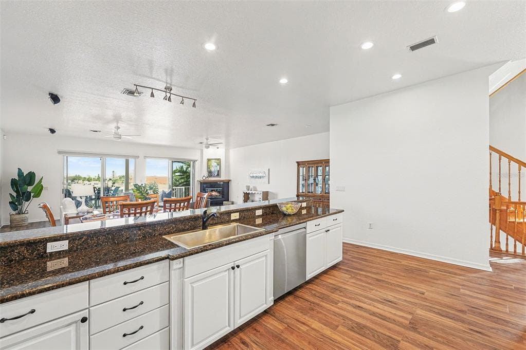 14215 N BAYSHORE DRIVE photo 12