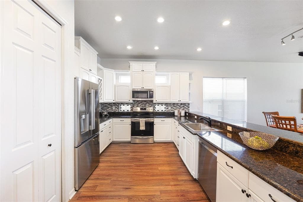 14215 N BAYSHORE DRIVE photo 11