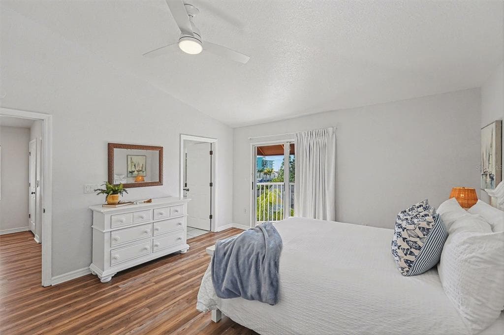 14215 N BAYSHORE DRIVE photo 21