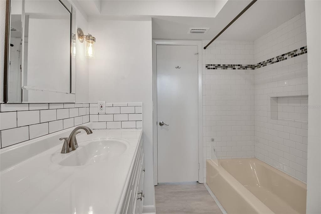 922 CASEY COVE DRIVE photo 23