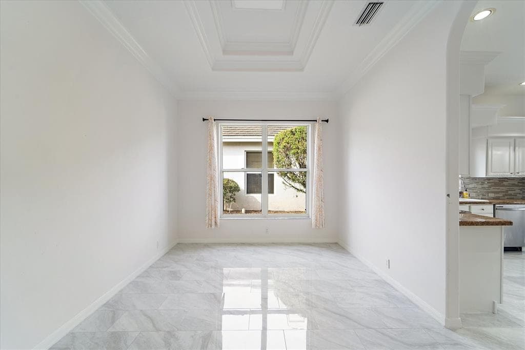 6585 WATERS EDGE WAY photo 10