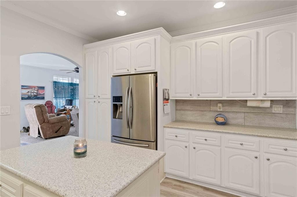 8632 LAKE FRONT COURT photo 19