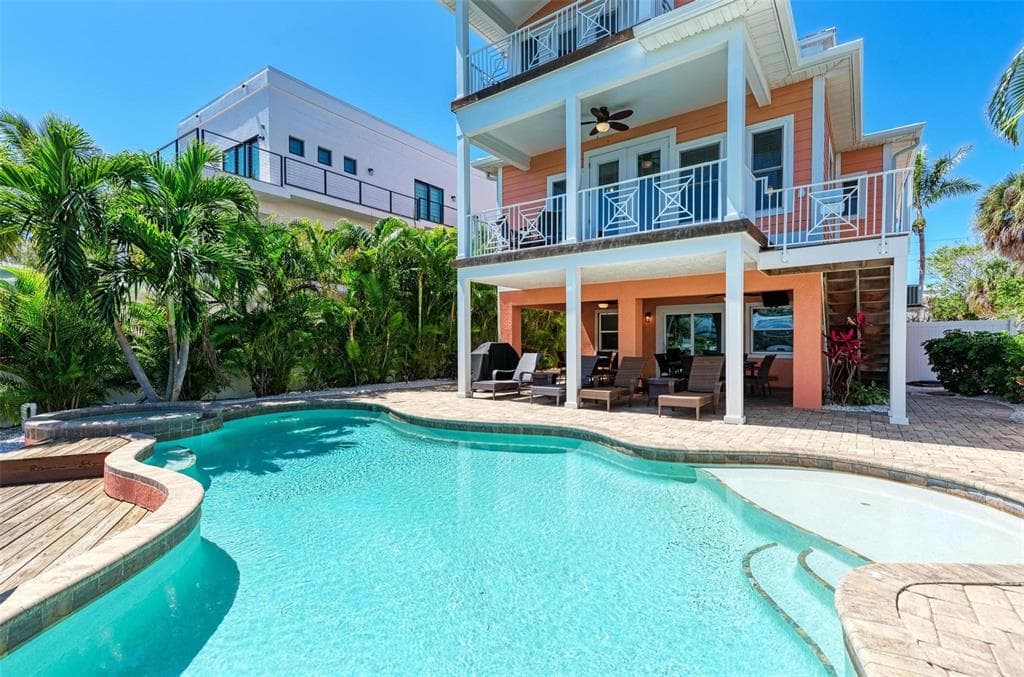 203 N HARBOR DRIVE 3