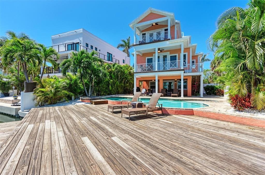 203 N HARBOR DRIVE 4