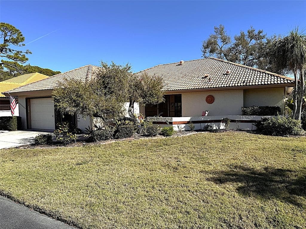 229 LAUREL HOLLOW DRIVE 83 photo 2