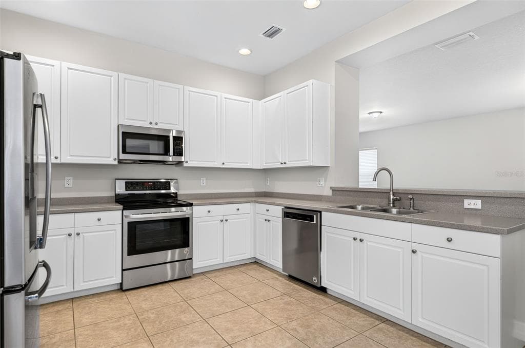 15709 CRYSTAL WATERS DRIVE photo 14
