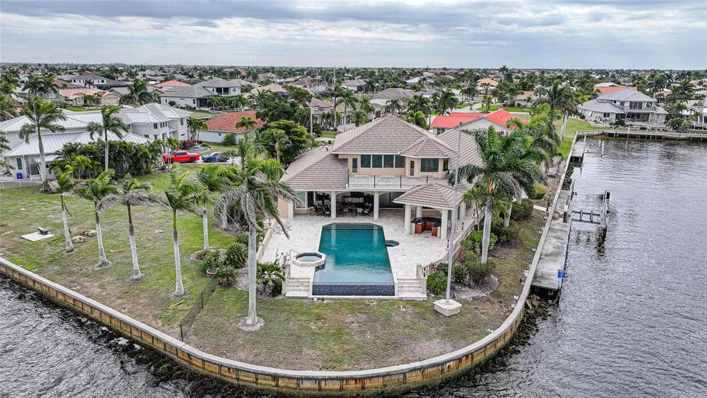 3 HIBISCUS DRIVE 4