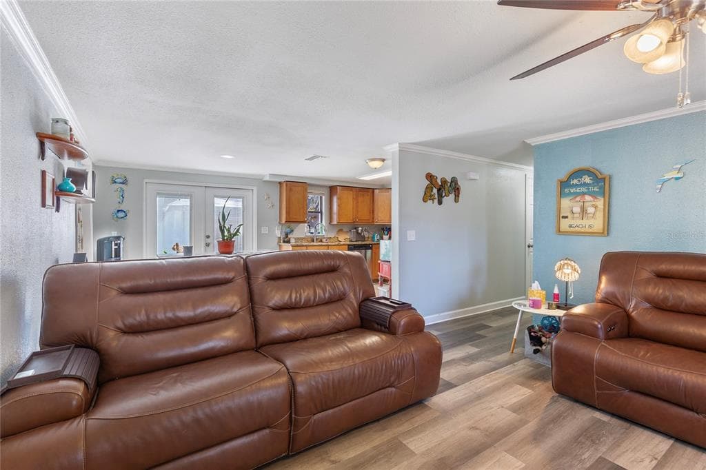 4162 ALAFIA BOULEVARD 4