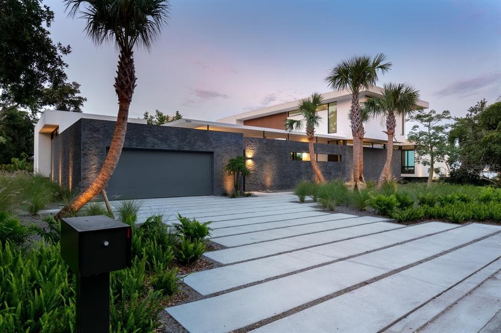 1500 BAYVIEW DRIVE 2
