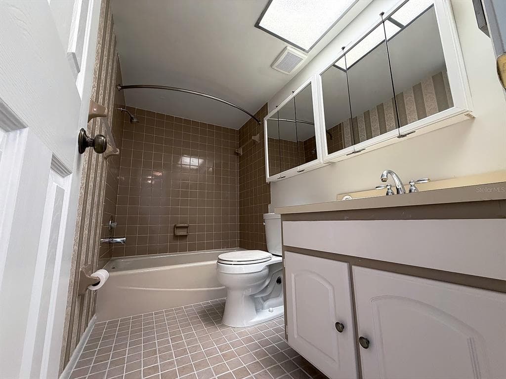 4620 BAY BOULEVARD 1122 photo 19