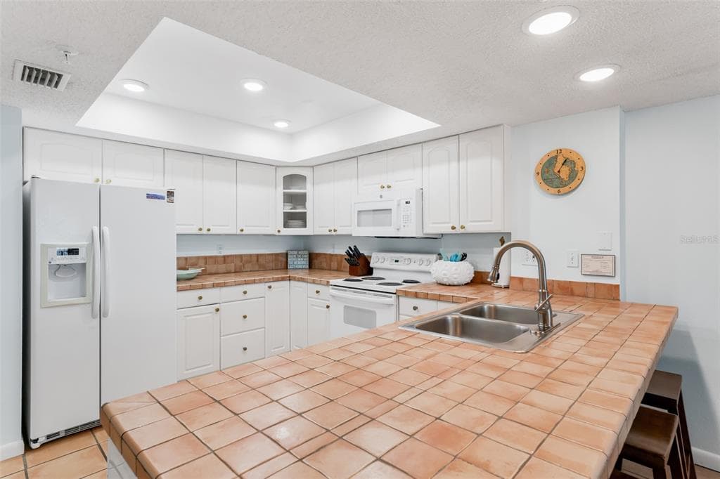 17500 GULF BOULEVARD 407 photo 21