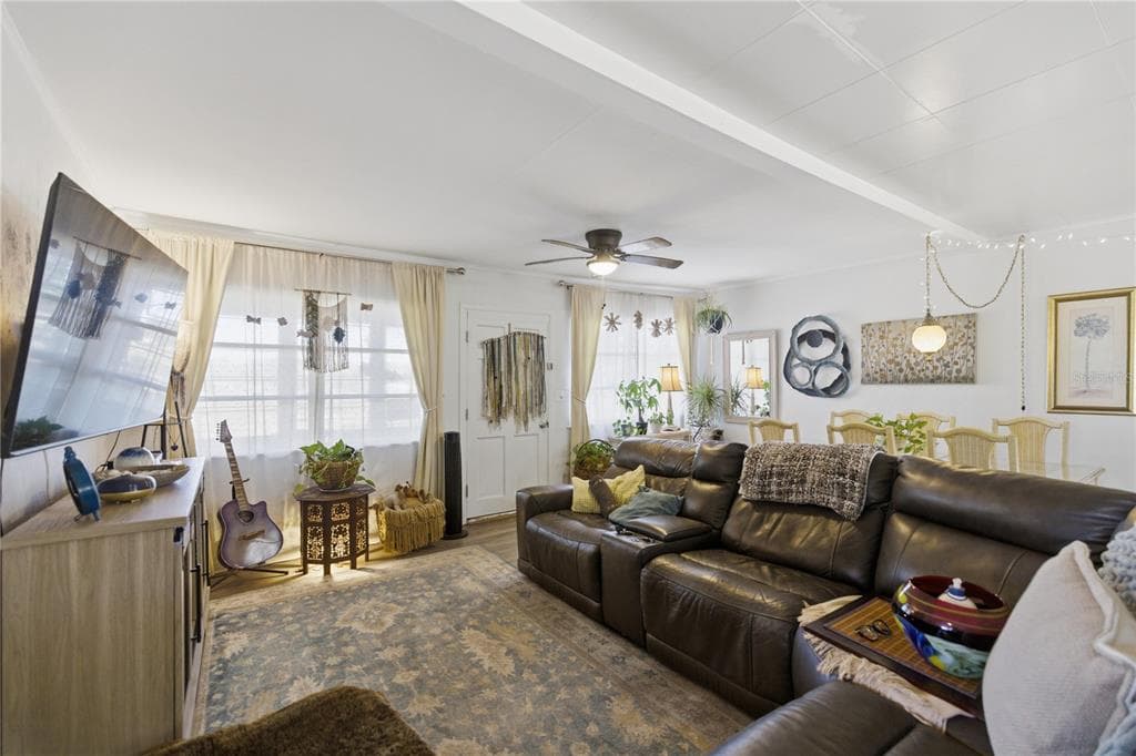 872 LAKE SHORE TERRACE photo 4