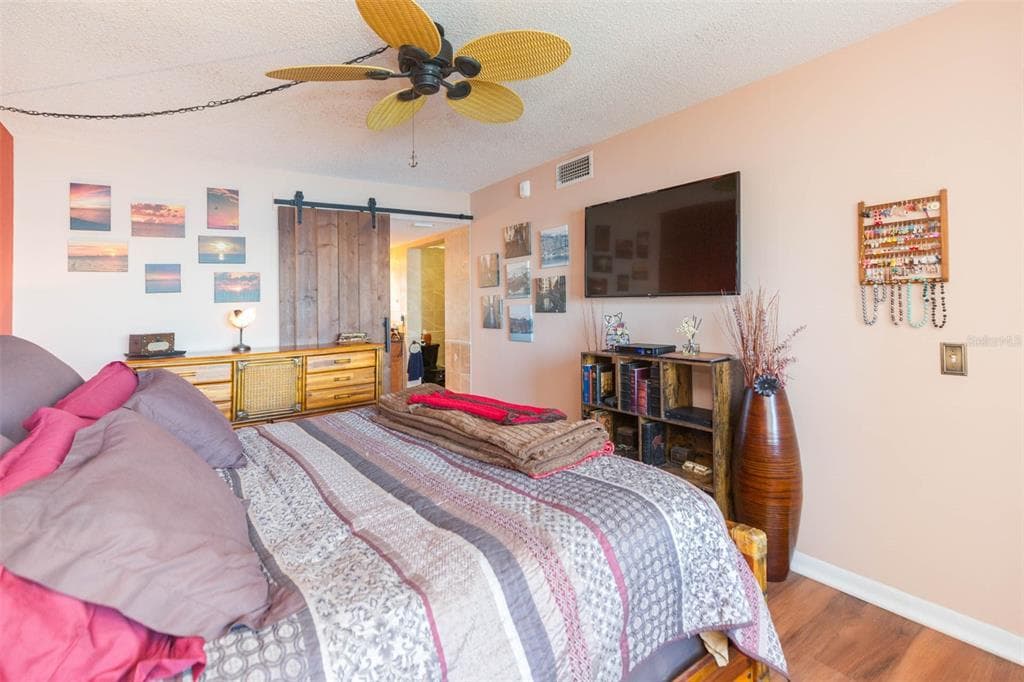 5633 PUERTA DEL SOL BOULEVARD S 208 photo 21