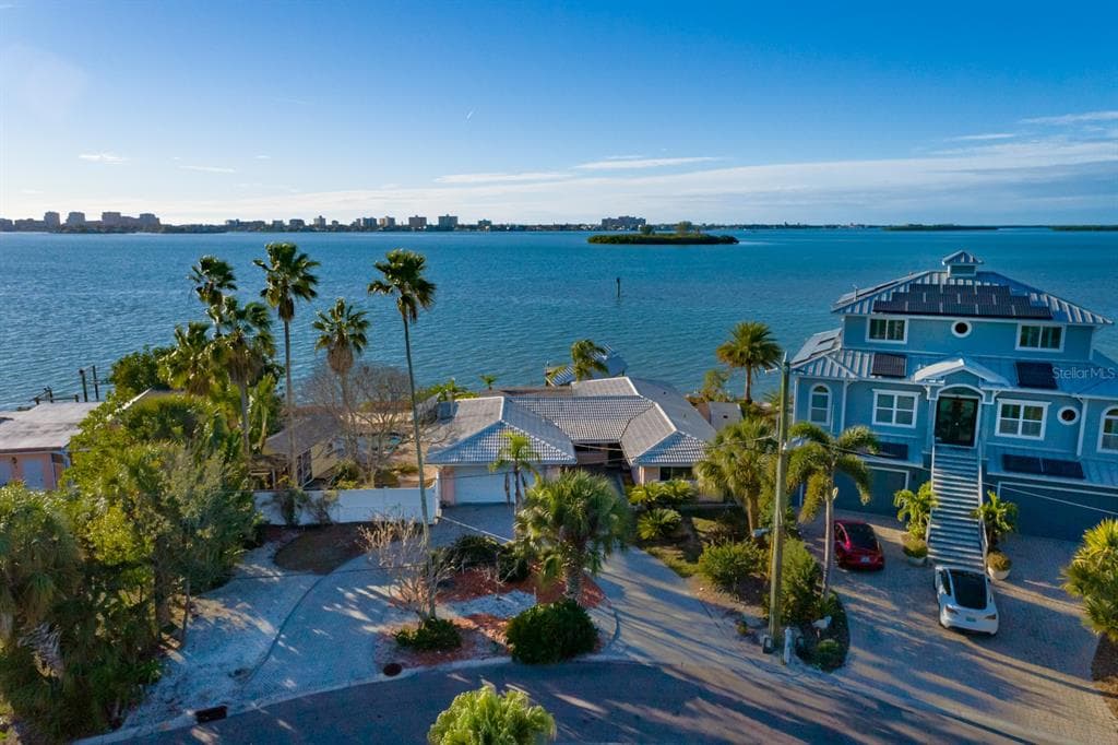 1844 VENETIAN POINT DRIVE photo 11