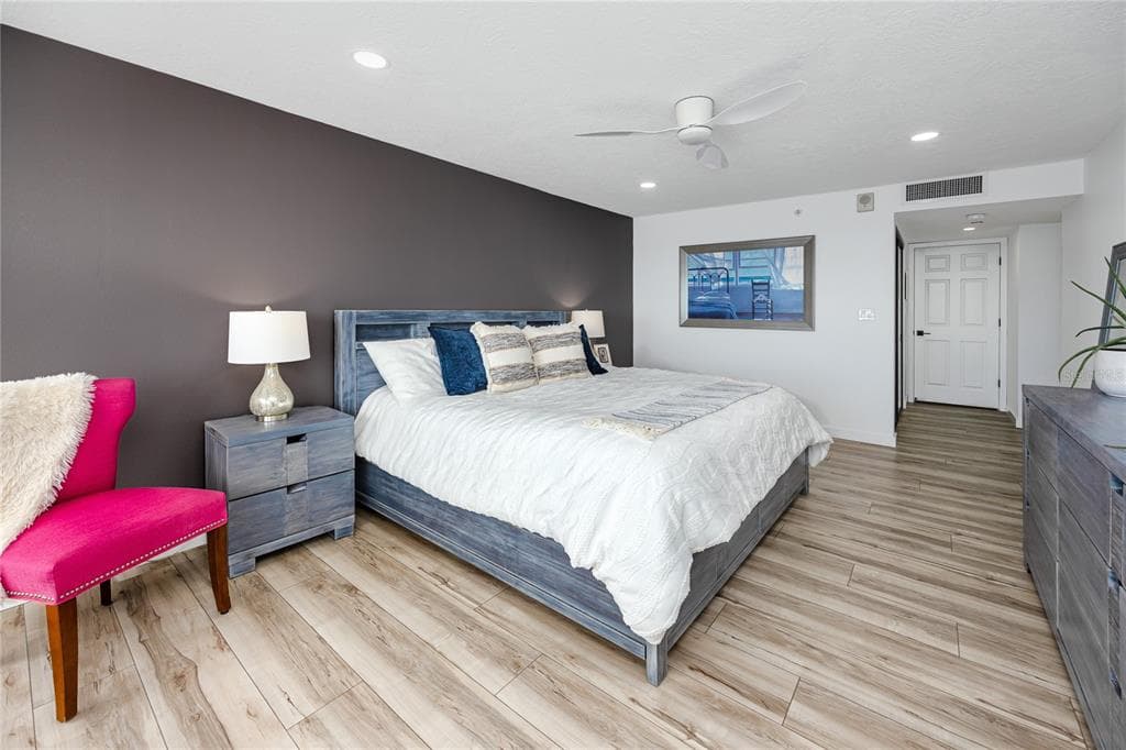 17940 GULF BOULEVARD 16A photo 22