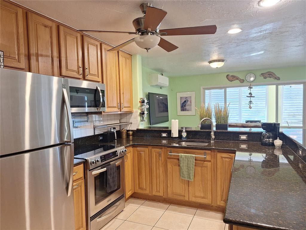 218 22ND STREET NE photo 11