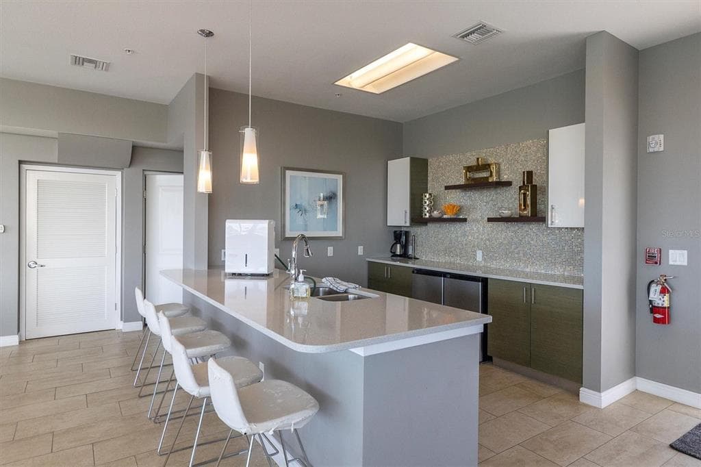 223 ISLAND WAY 4A photo 23