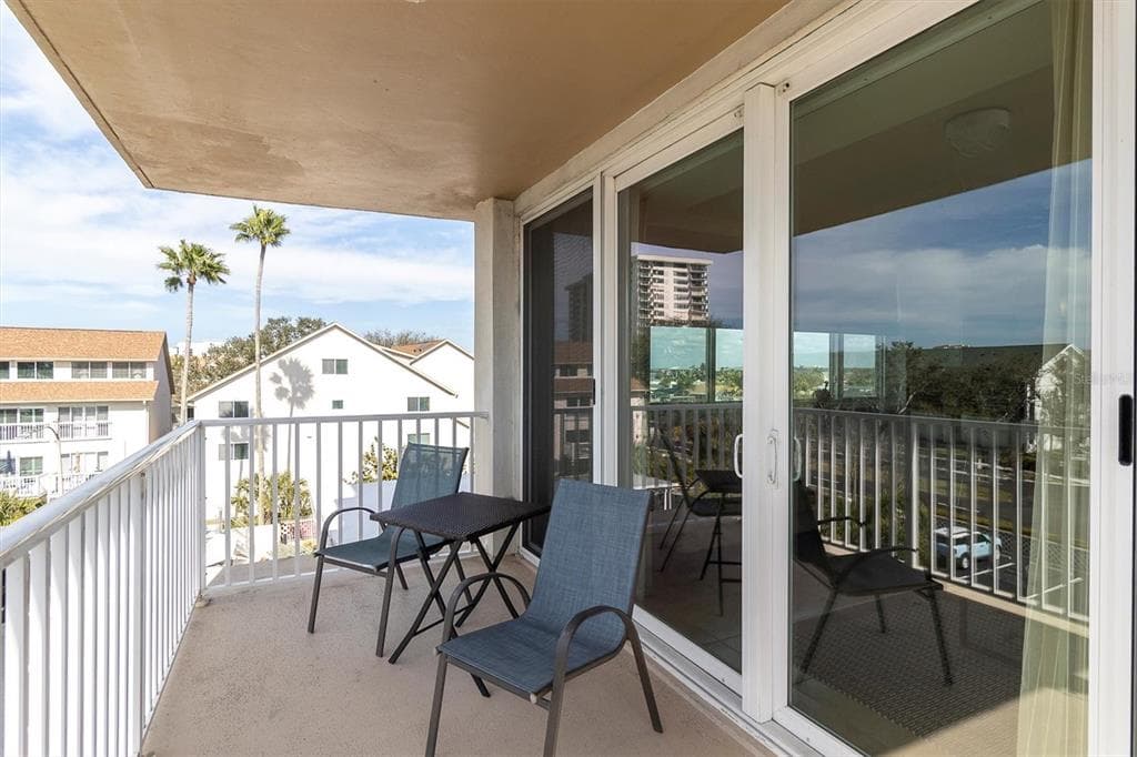 223 ISLAND WAY 4A photo 18