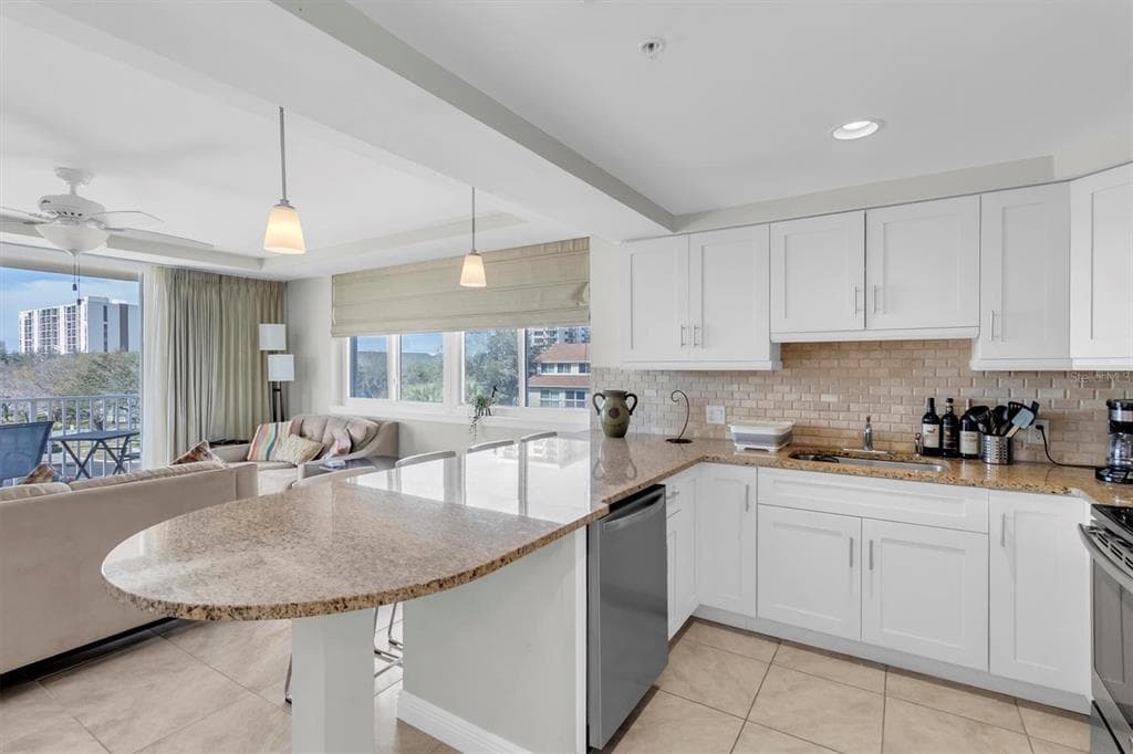 223 ISLAND WAY 4A photo 8