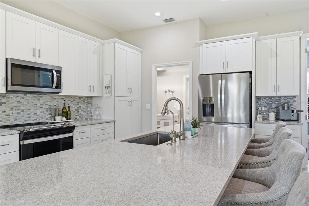 2115 SW 17TH PLACE 4